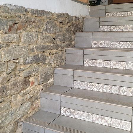Freundliches Appartement - Bitte Angaben Zum Gastgeber Lesen Wehrheim Eksteriør billede