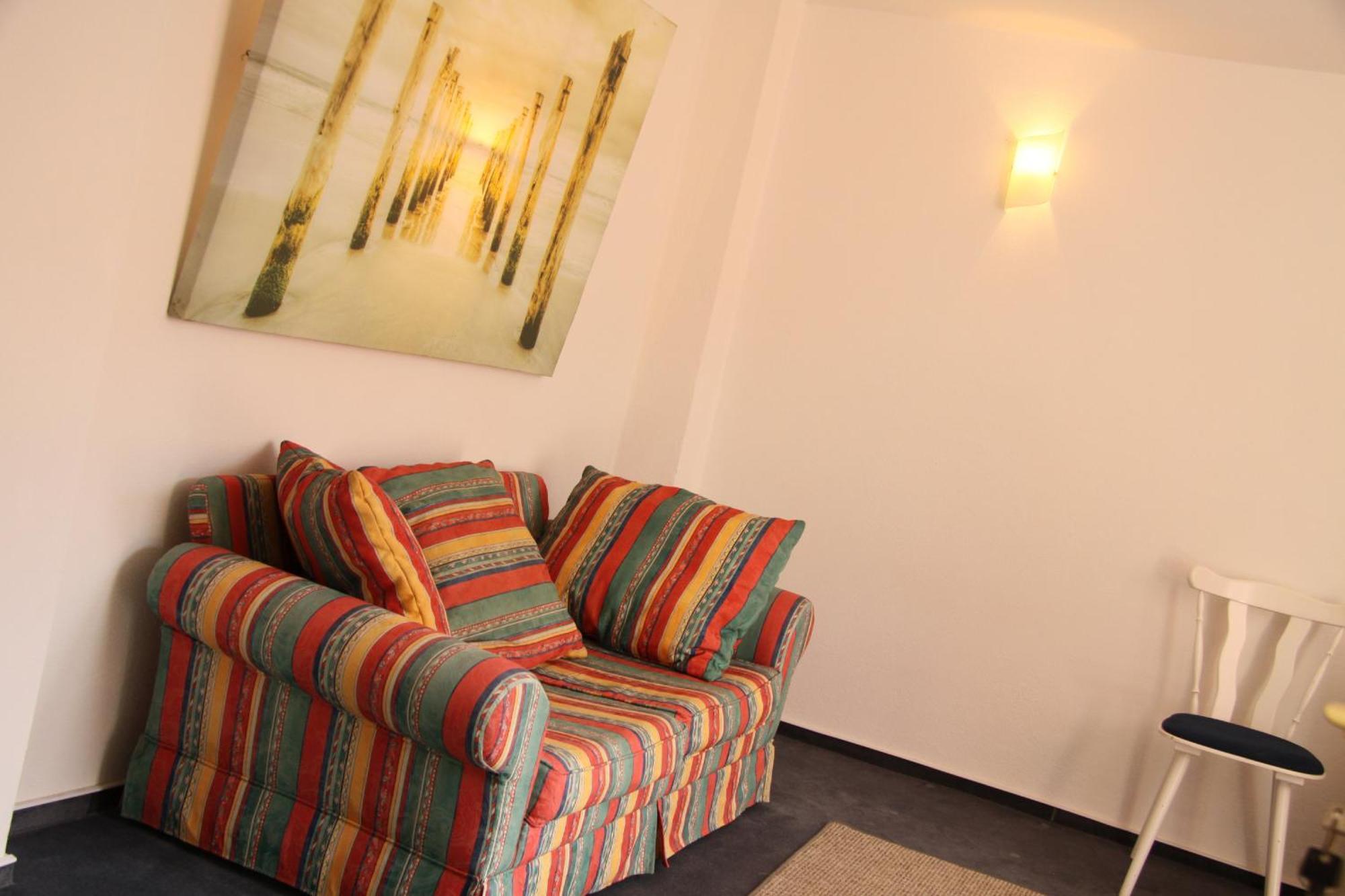 Freundliches Appartement - Bitte Angaben Zum Gastgeber Lesen Wehrheim Eksteriør billede